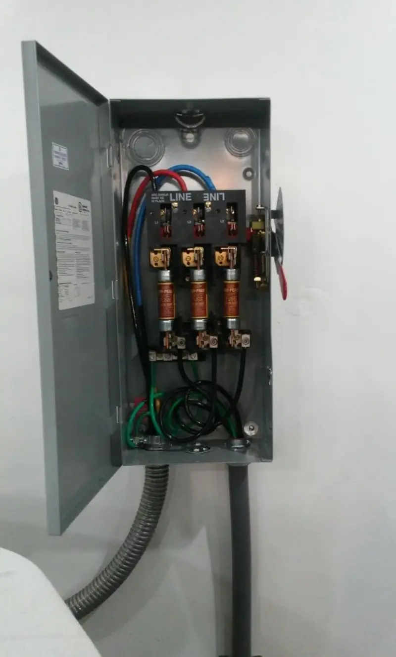 Three-phase disconnect switch installed for Smoke Detector Installation in Williamstown